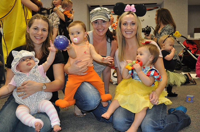 Laurie and Onalee Cione, Kristi and Abigail Desantis and Amanda and Giavana Figliola