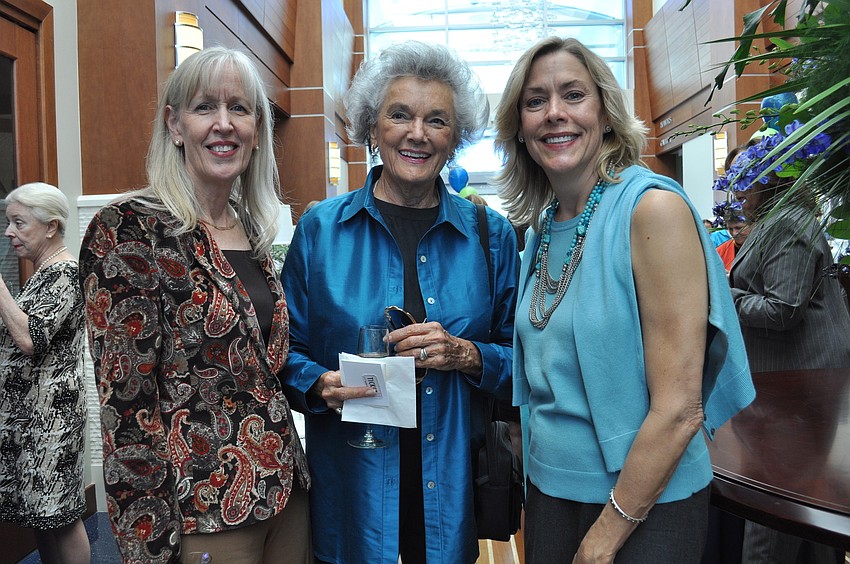 Linda Mansperger, Beverly Koach and Founders Garden Club President Ann Moore