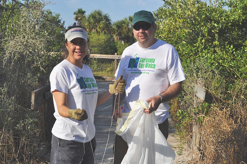 David and Jennifer Shafer are volunteers for Sarasota Bay Watch. They also wrote the grant from the community foundation of Sarasota County Pitching For Projects Fund, which gave them the resources to host the cleanup.