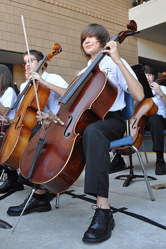 Alex Ruiztagle performed â€œAmerica the Beautifulâ€ on the cello.