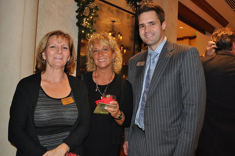 Grace Bergamo and Linda Rominiski of Lakewood Ranch Florist with David Brooks of BB&T Bank