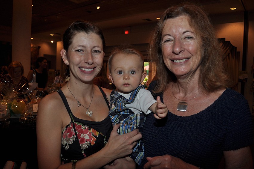 Jessica and Wyatt Radcliffe and Grandma Wendy Edmonson