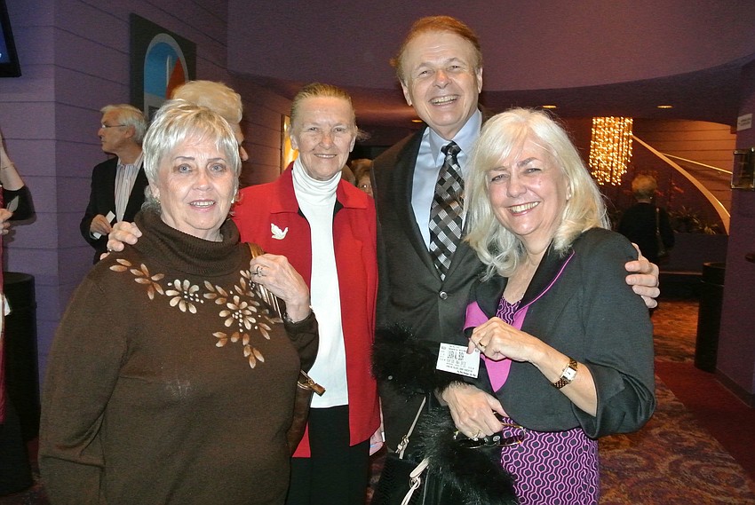 Marlene Helfrich, Helen Burrill, Larry Thompson and Annie Kellis