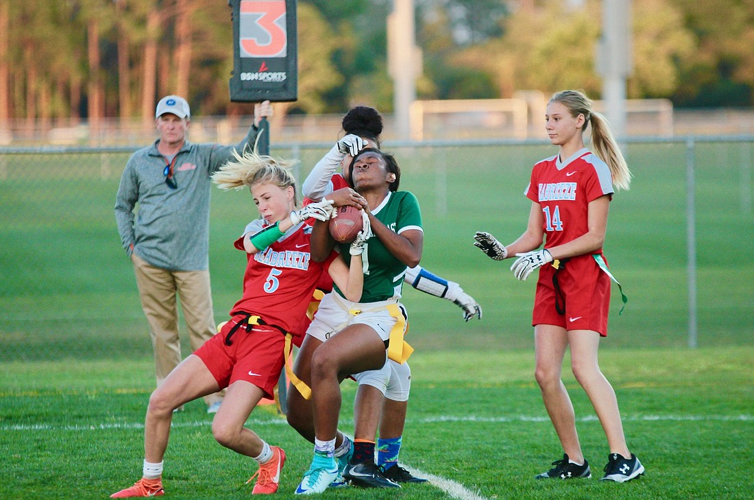 FPC's Breaza Robinson makes a tough catch against Seabreeze. Photo by Ray Boone