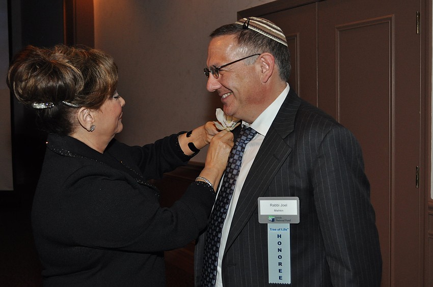 Susan Benson Steenbarger and honoree Rabbi Joel Mishkin