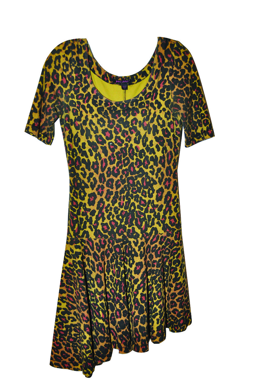 BETSEY JOHNSON
<br><br>
â€œI love the leopard and the off-the-shoulder look. My alter ego, Val, comes out in that dress. Sheâ€™s my wild side.â€