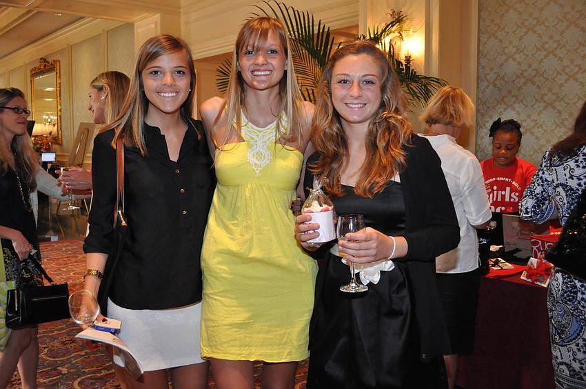 Alexandra Bobelis, Elana Bobelis and Tia Borso