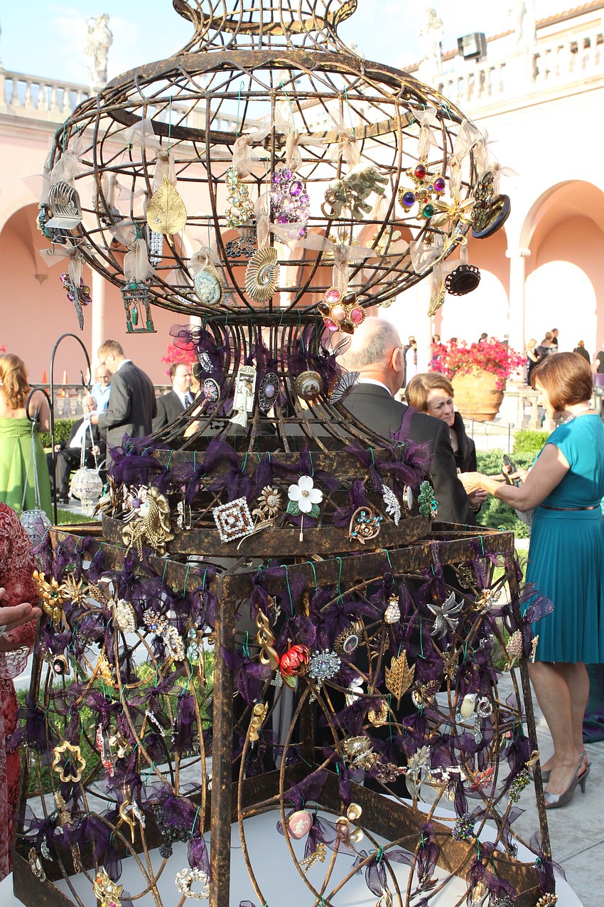 Old fashioned broaches were sold during the event.
