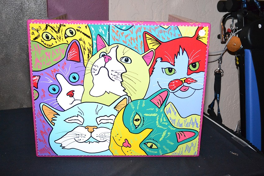 This cat table was up for auction.