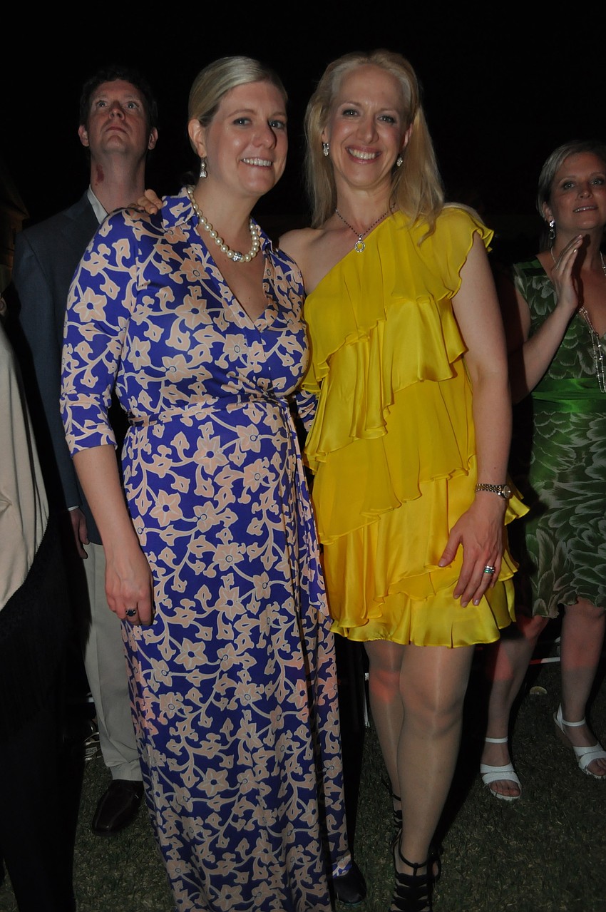 Rachelle Considine and Chairwoman Ariane Dart