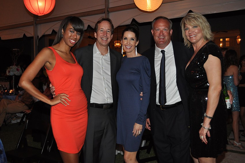 Rochelle  Nigri, Burr Bakke and Jill Morris with John and Jill Raleigh