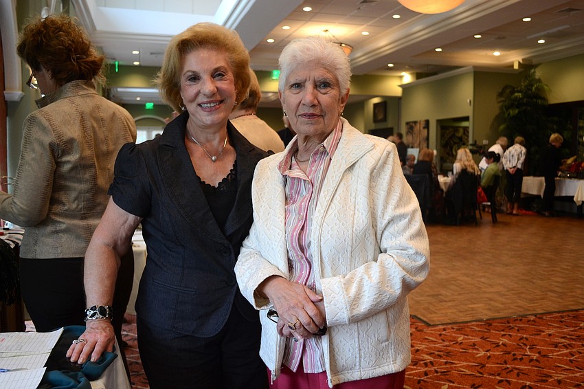 Carmela Deahna and Sofia Valeazuela