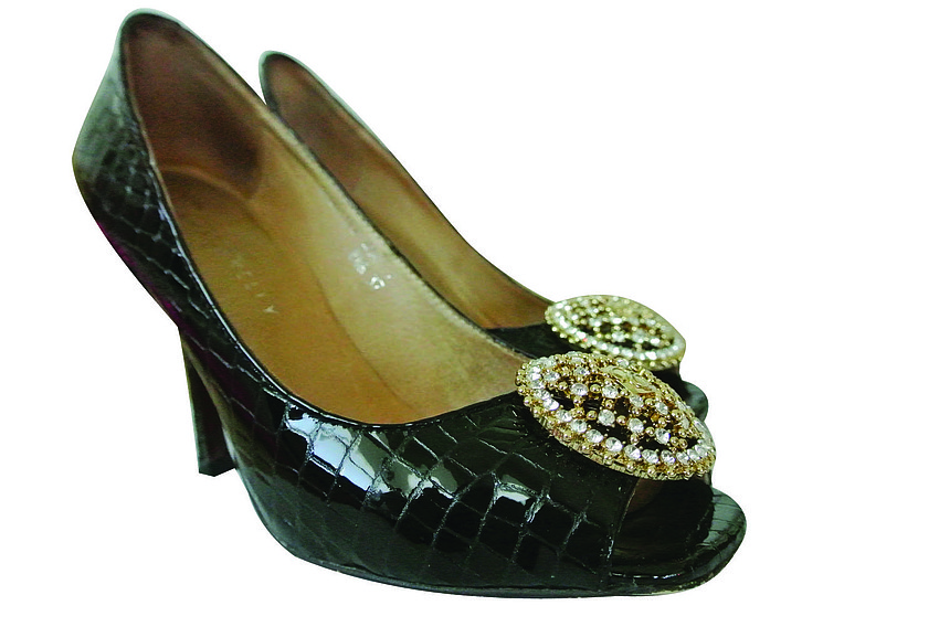 DIANA E.KELLY PUMPS
<br><br>
â€œI bought these gorgeous pumps at our Designing Daughters trunk show in December. They are beyond comfortable and great for work.â€