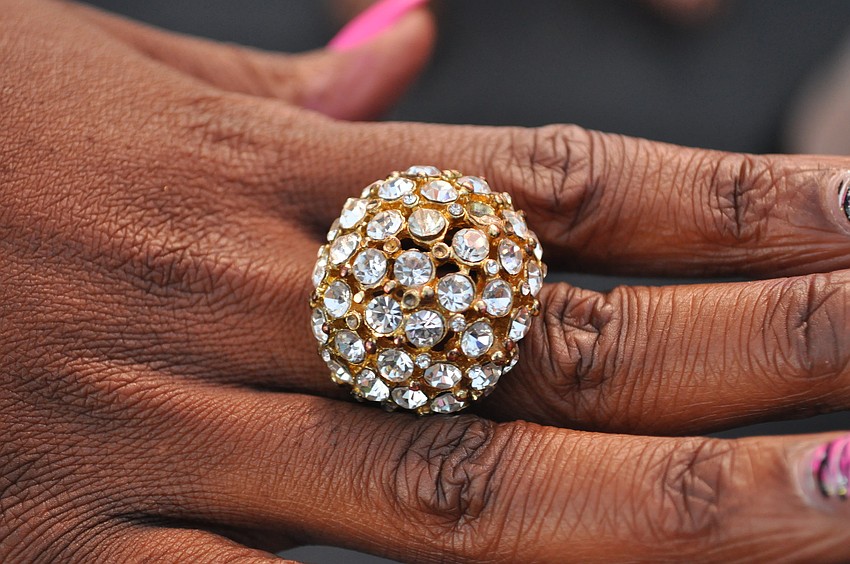 Carine Eyoum wore this ring to the event.