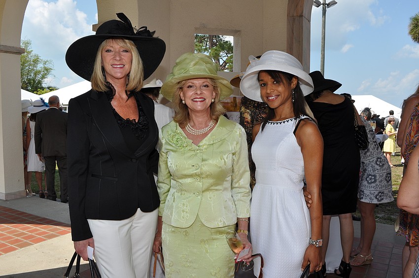 Mary Hellhake, Julie Riddell and Sandrina Riddell