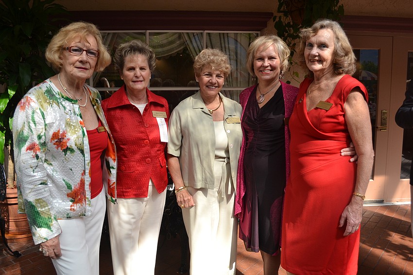 Co-Chairwoman Vlatka Ivanisevic, Ann Gray, Reva Van Der Heym, President Mary Cook and Co-Chairwoman Carol Von Allmen