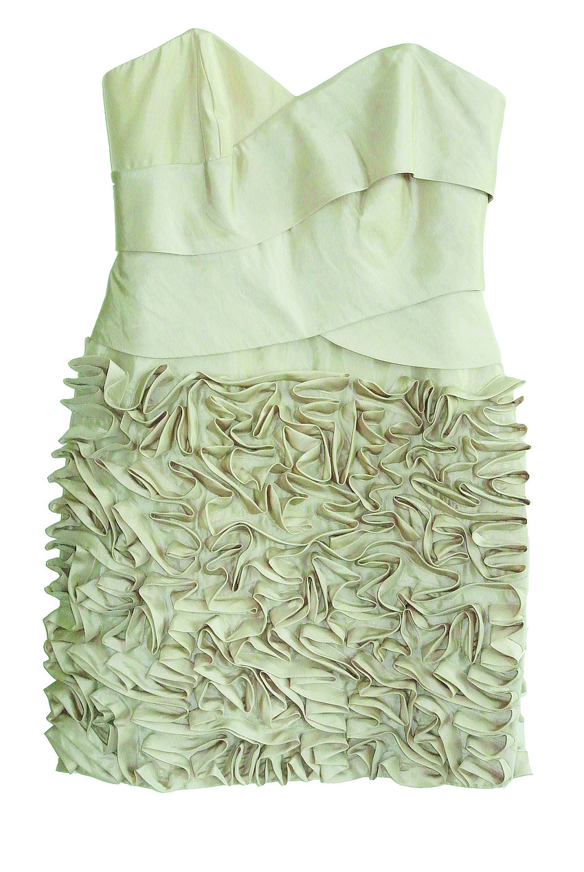 LAUNDRY BY SHELLI SEGAL
<br><br>
â€œThis ruffle ribbon dress is my favorite girly girl princess dress.â€