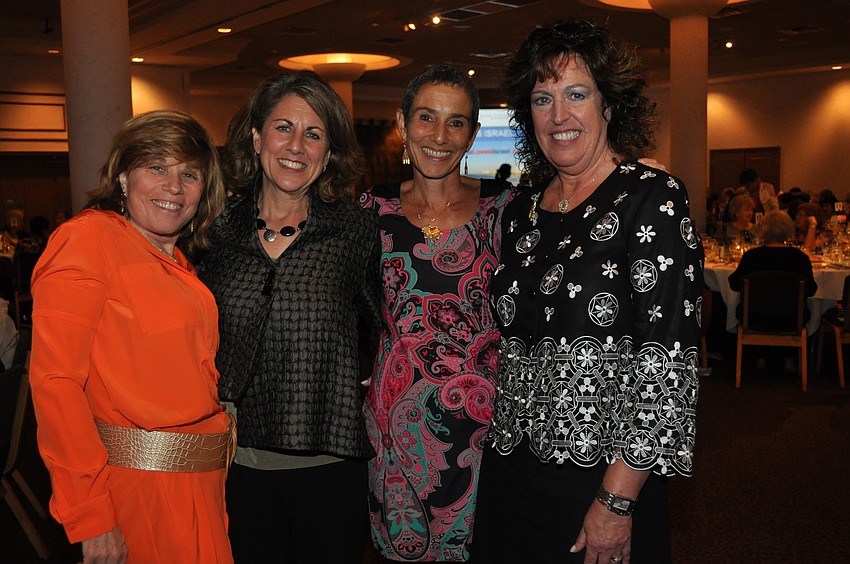 Susan Milman, Peri Smilow, Nelle Miller and Chairwoman Nadia Ritter