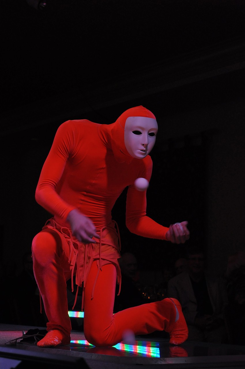 A Circus Sarasota performer shows off his juggling skills.