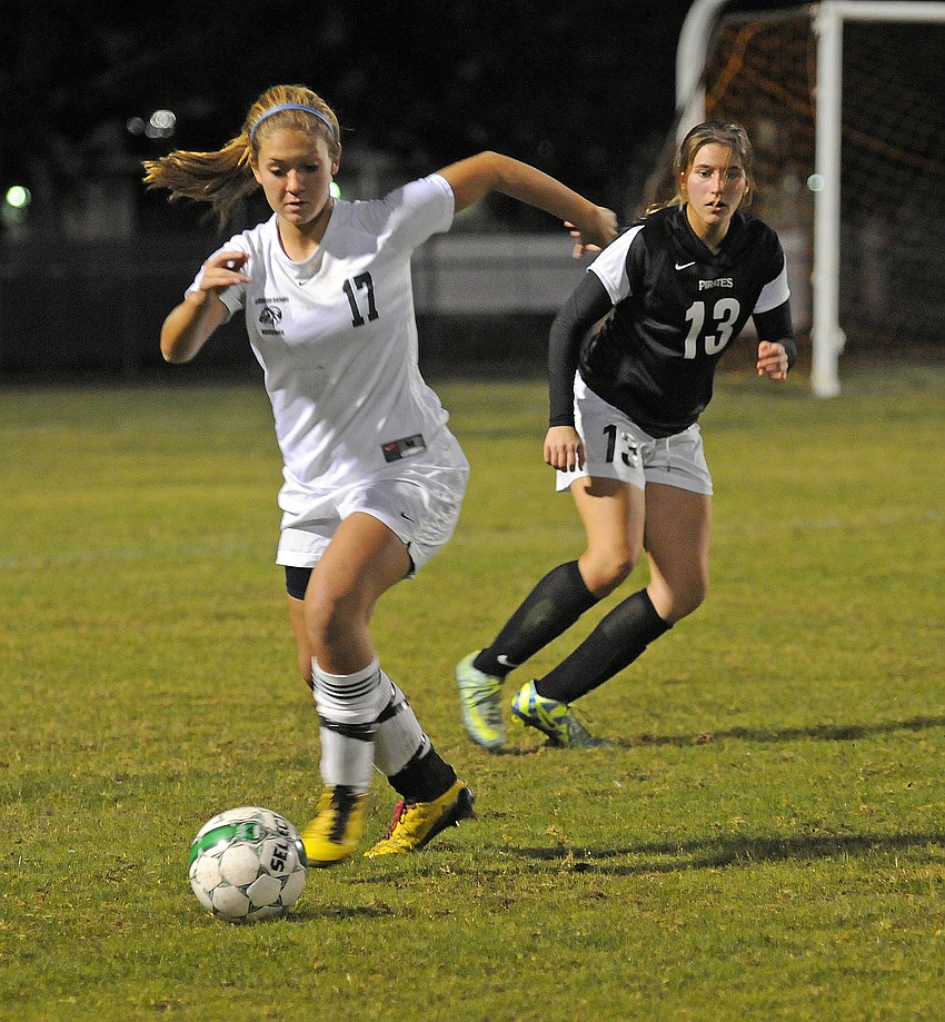Lakewood Ranchâ€™s Morgan Salmon brings the ball up the field
