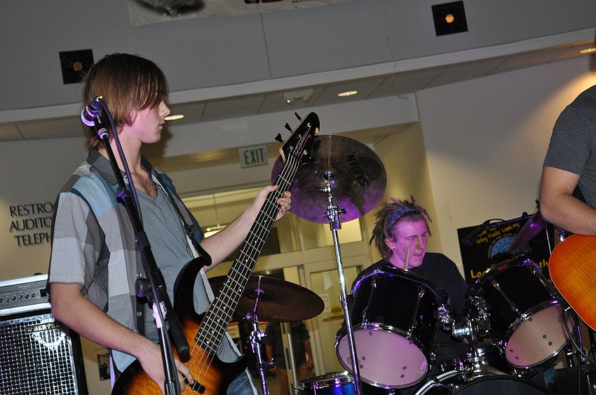 Mark Gunnerson and Nick Vonknorring of UnEven LaNes perform at the Selby Public Library.