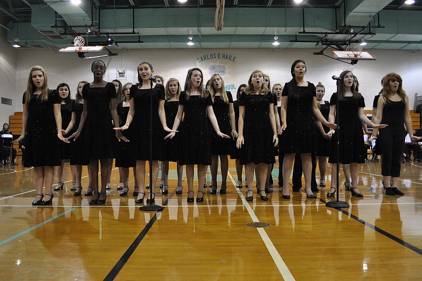 The Swing Choir sang a few tunes.