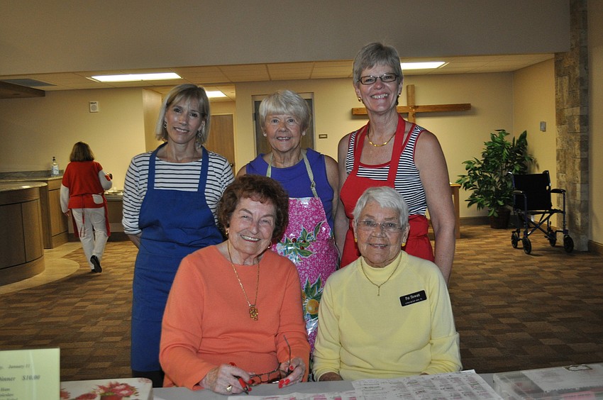 Lutie Uihlein, Ruth Strauss, Patty Buck Pat Howatt and Bennie Dods