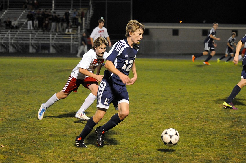 ODA senior Daniel Pivonka looks to give the Thunder a spark late in the second half of a Class 1A-Region 2 quarterfinal Jan. 31.