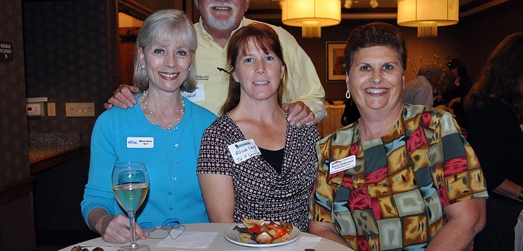 Micki Kann, Charlie Morse, Allison Levy and Sharon Underwood were some of the first members to arrive.