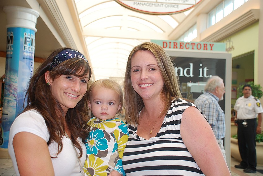 Randi Donahue with Emma and Bri Oliva