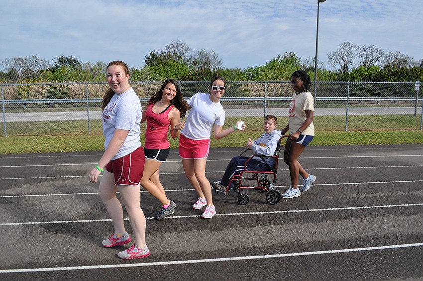 Haley McCurdy, Kaitlyn Casey, Jill Kaspar, Cody Halsey and Jill Souffrant