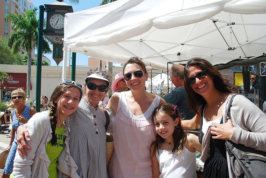 Natalie, Sue Ellen, Kara, Laura and Jennifer visiting from Ohio and Minnesota