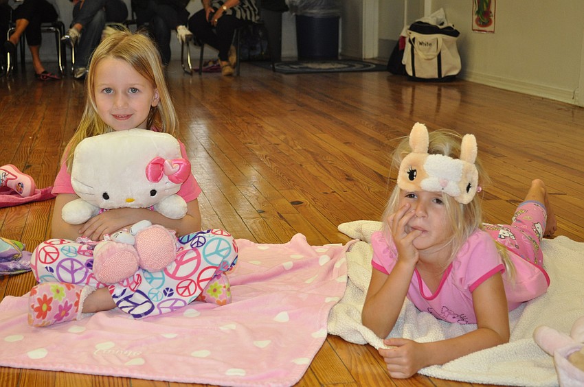 Caroline Steinwachs and Scarlett Schremmer