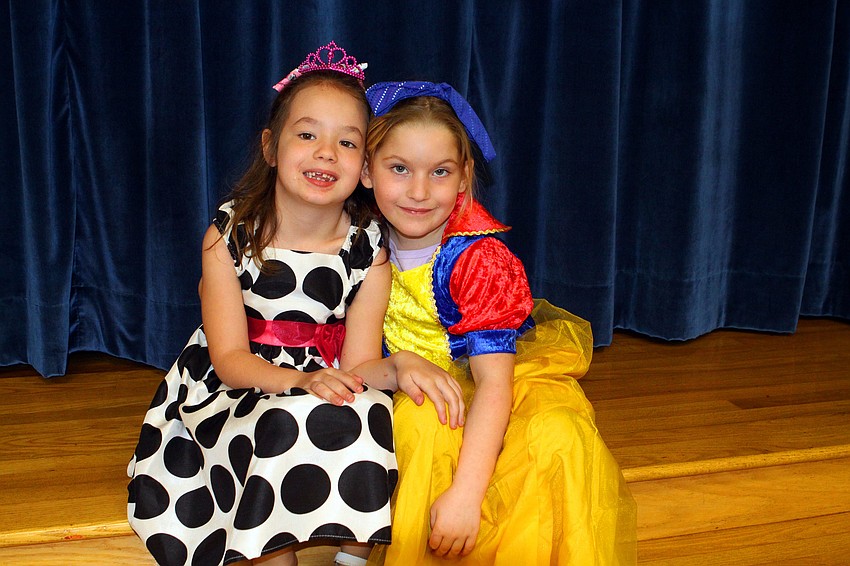 Kayla Rogers, 5, and Kamryn Palan, 5
