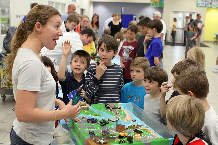 Christine Sciarrino, of the Sarasota Bay Estuary Program, talks to students about watersheds.