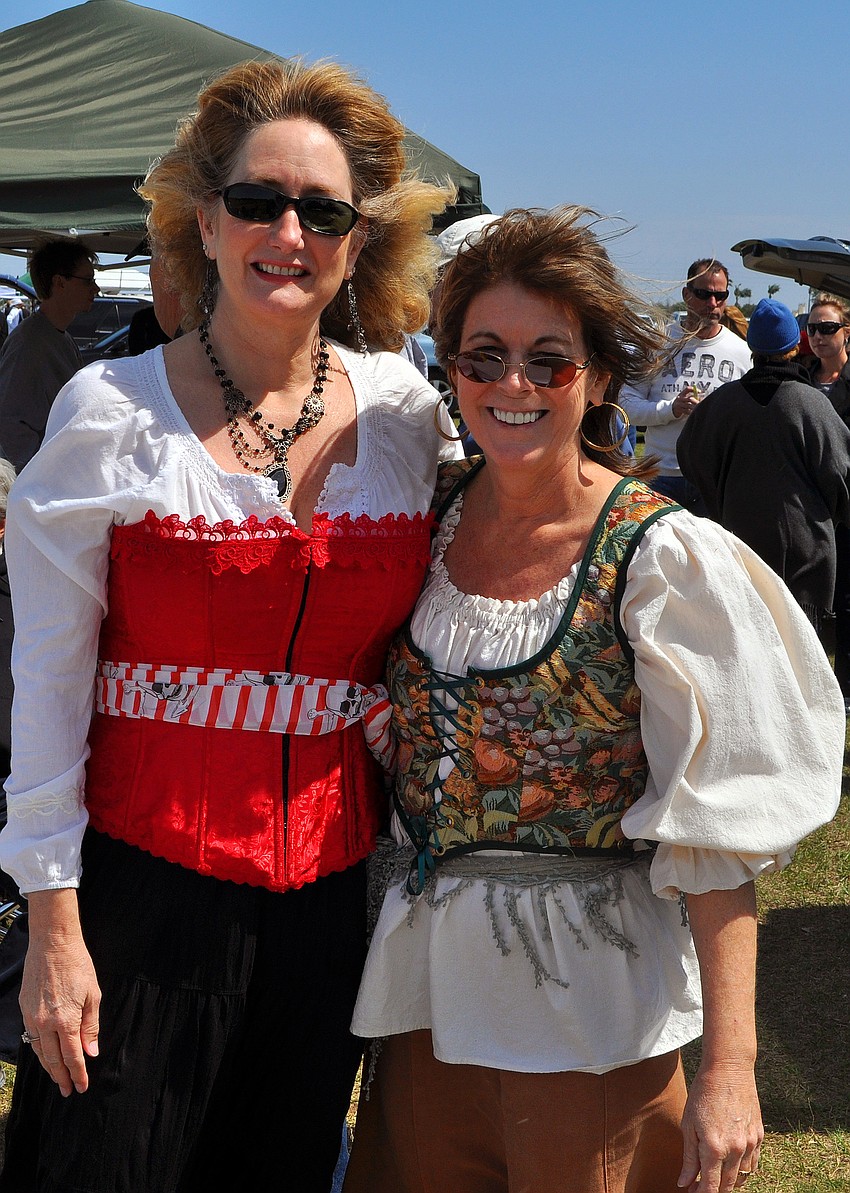 Leigh Simons and Suzanne Fugate