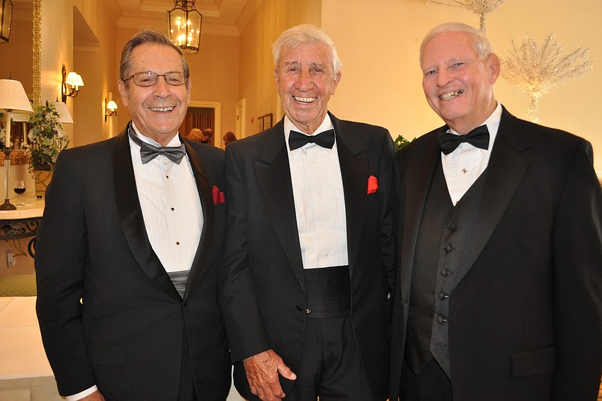 Dr. Sam Fichera, Jeff Doughty and Bill Witzgall escorted guests to their tables.