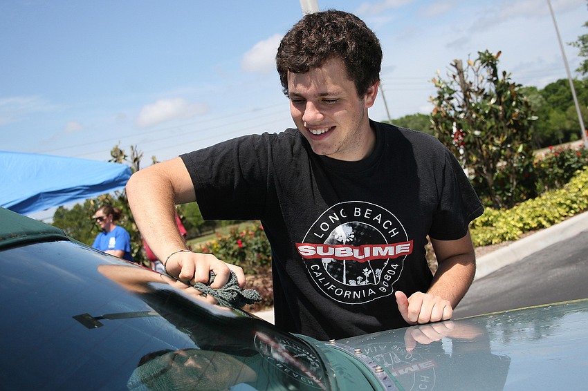 Geoff Schoeffel attends Braden River High School.