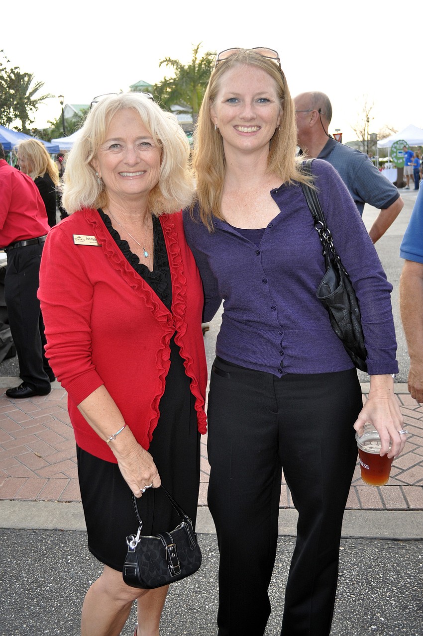 Lakewood Ranch Business Alliance member Pam Kalaczynksi enjoyed socializing with friend and fellow member Jodi Egger.
