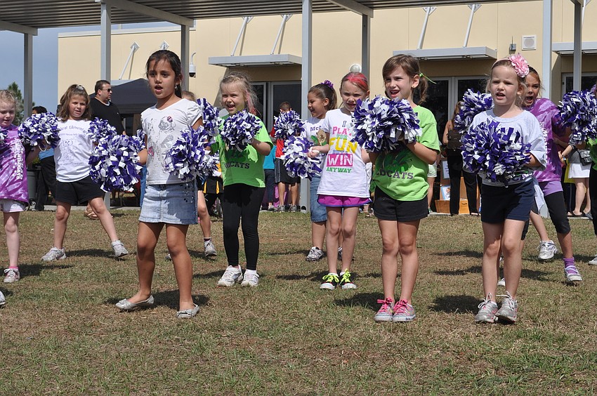 The Wildcats Cheerleaders captivated their audience.