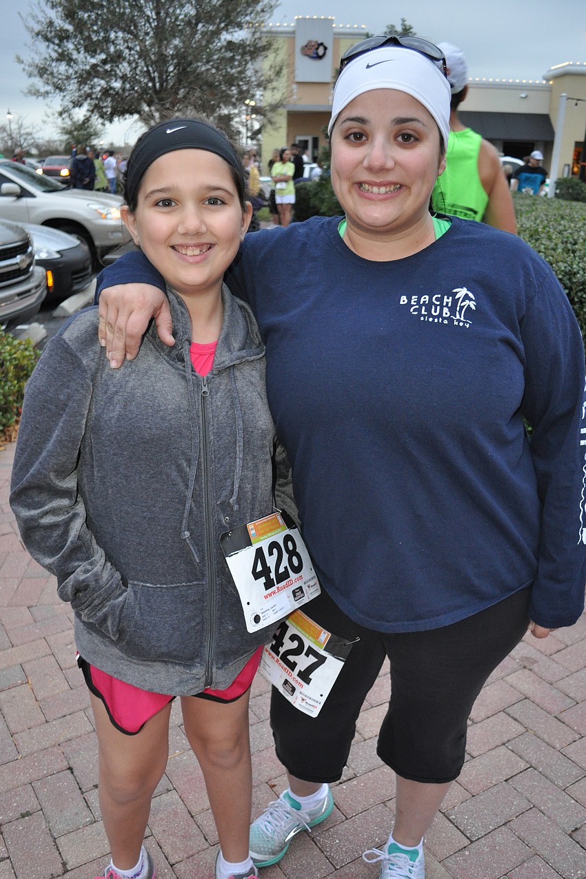 Katie Manetta ran with her aunt, Lauren Manetta.