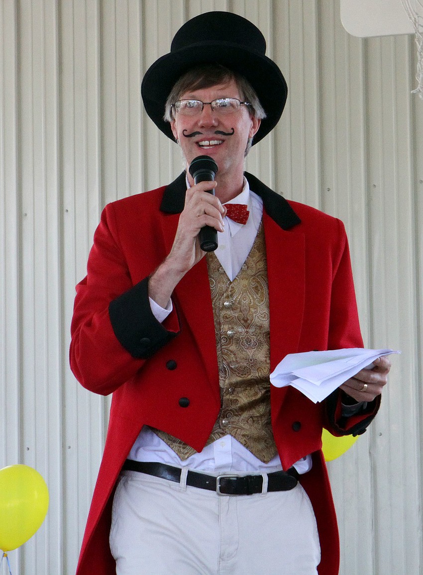 Ringmaster Rolf Hanson