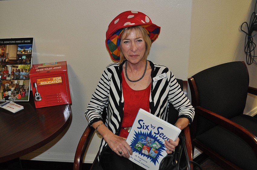 Michelle Crabtree volunteered to read to students at Fruitville Elementary.