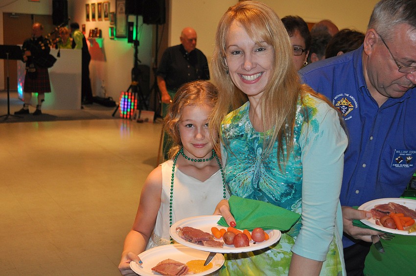 Laura and Nicole Narwine enjoyed an Irish dinner.