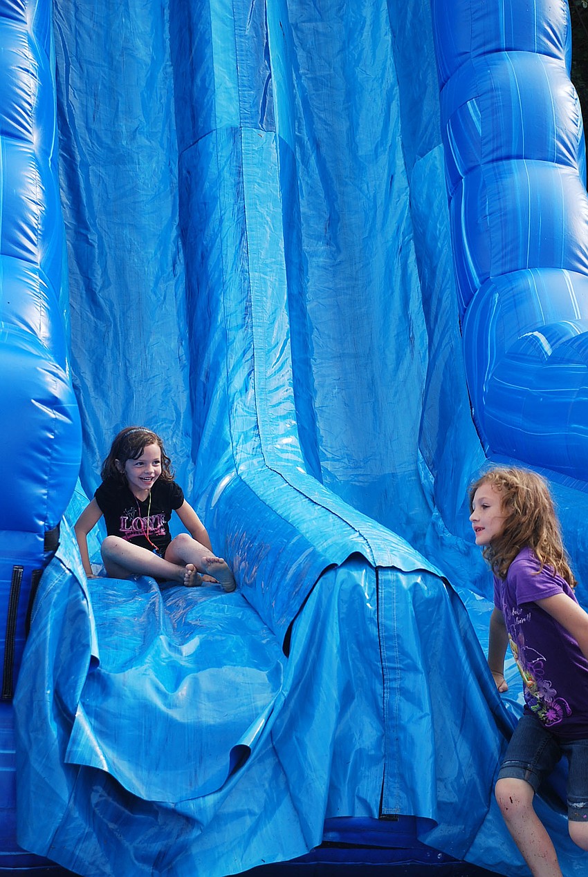 Lauren, 6 and Grace,7 Bush