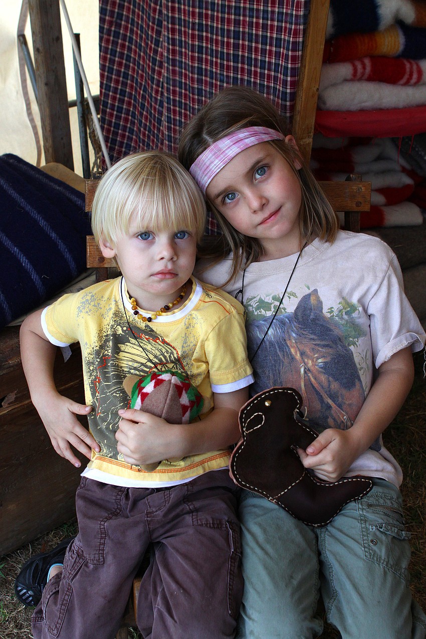 Hendrix, 3, and Hailey, 5, Hoag
