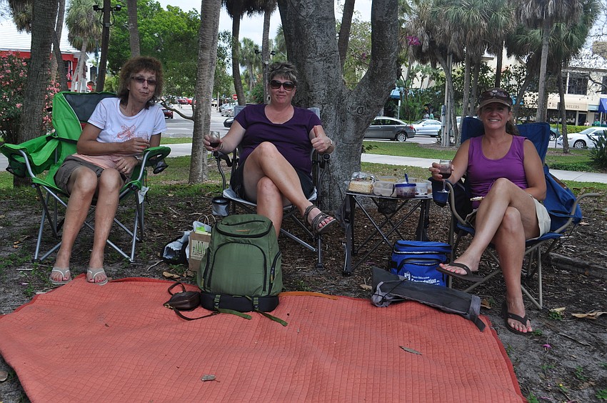 Bridget Clemons, Denise McDonalds and Deanna Krauther
