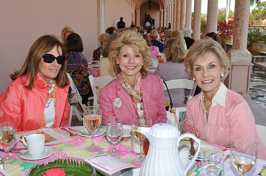 Peggy Robinson, Lida Shackelford and Margot Moore