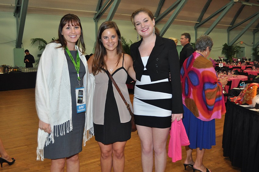 Tami Shadduck, Alie Pickard and Stephanie Hartwell