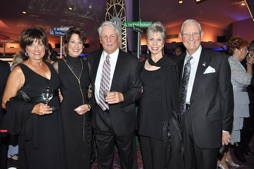 Dawn Smith, Sandy Frank, Nelson Smith, Anita Kincade and Bob Fernander